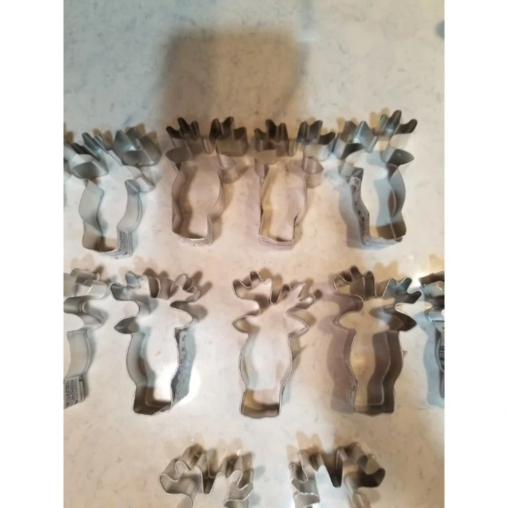 Set of 12 Metal‎ Reindeer Cookie Cutters